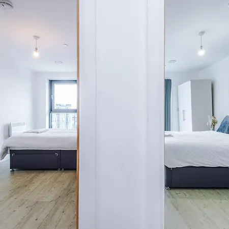 Manchester City Centre - Luxury Two Bedroom Apartement-3